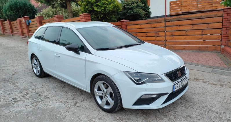 Seat Leon cena 62000 przebieg: 180000, rok produkcji 2017 z Chocz małe 106